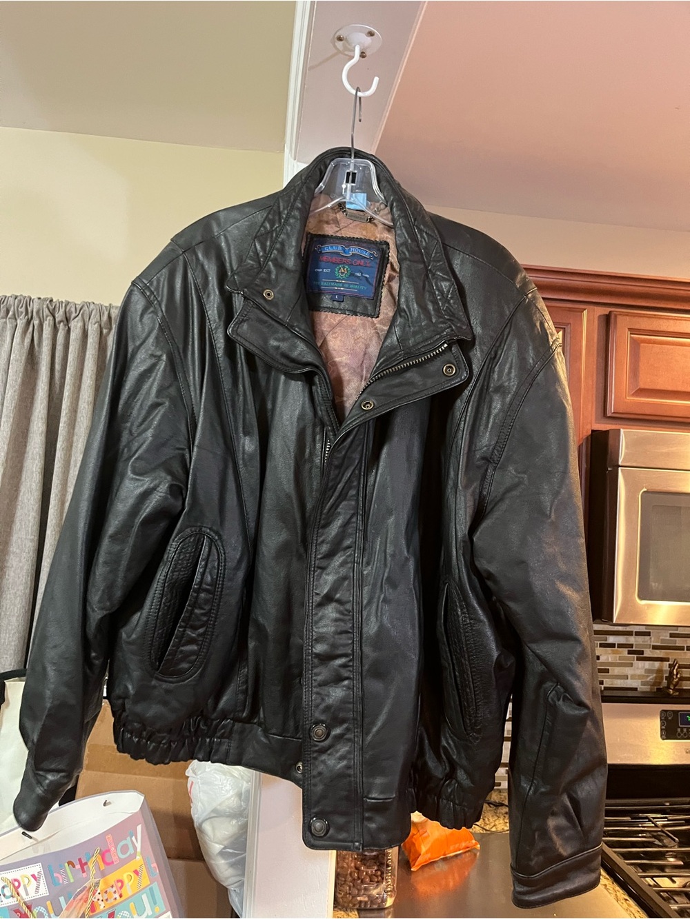 Clubhouse Men's Black Leather Bomber Jacket - Vintage Style size large